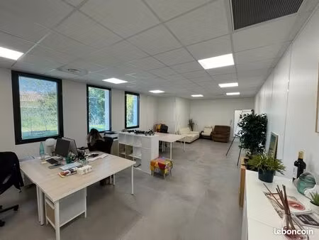 ? à louer – bureau de 10 à 50 m² – eysines