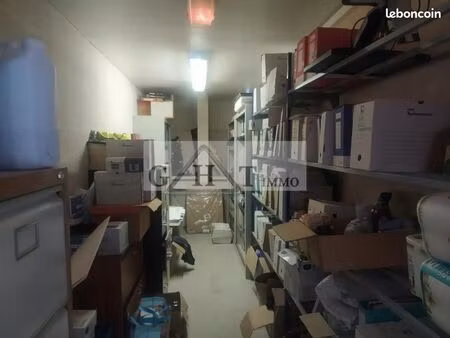 local bureaux 695 m²