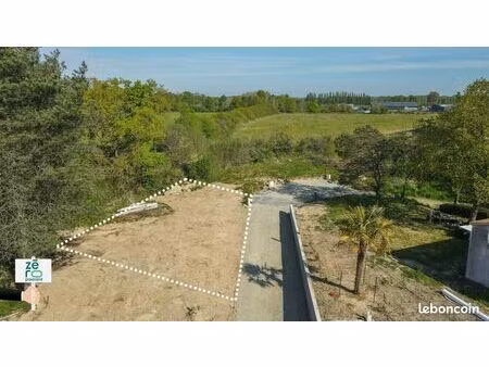 terrain 538 m² legé