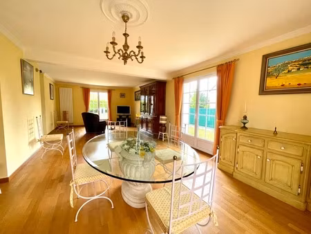 maison tourangelle  5 chambres  proche de tours