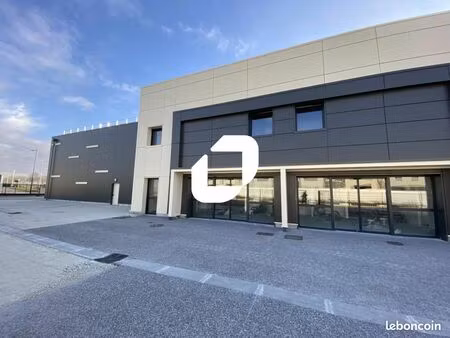 local d'activité 625 m²