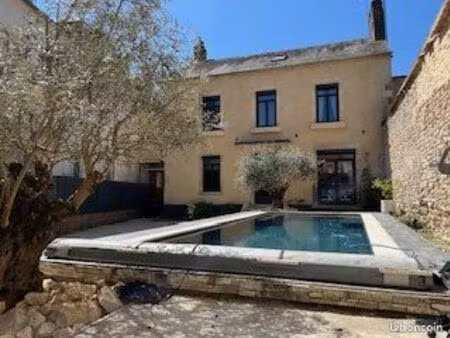 propriété 6 pièces 200 m²