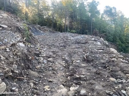 5000 m2 deterrain à vendre sur la commune de jaujac