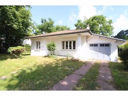 maison de 100 m² à saint-pierre-du-mont