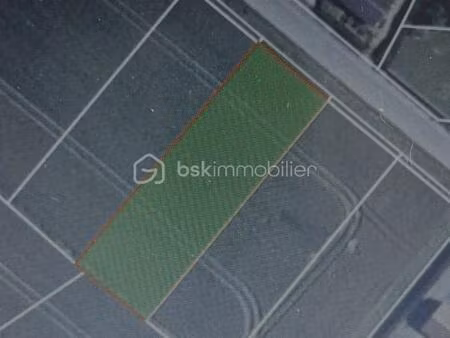 terrain de 1 277 m² à noyon