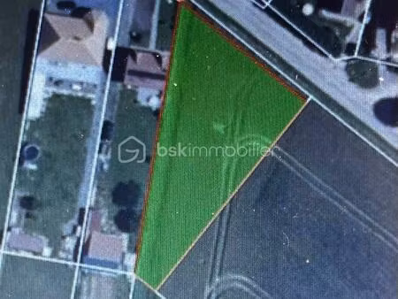 terrain de 1 379 m² à noyon