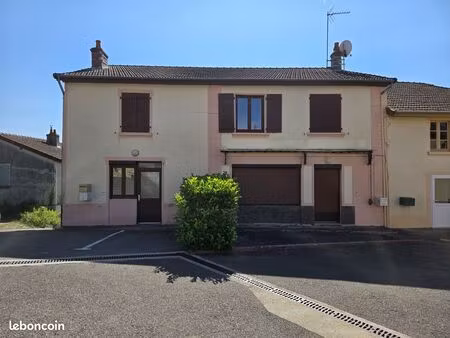 maison 8 pièces 217 m²