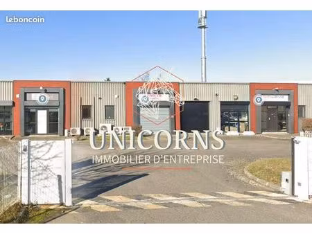 local industriel 100 m²