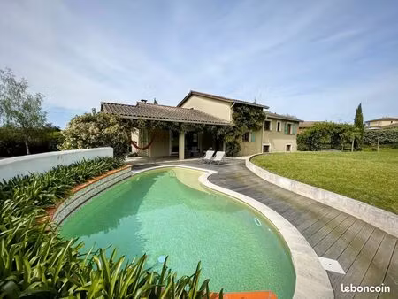 maison 5 pièces 157 m²