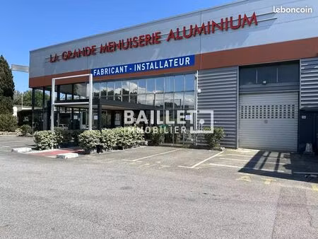 local commercial 775 m² fréjus