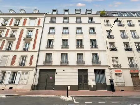 a vendre bureaux rénovés style loft en duplex ! a voir absolument !