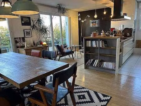 appartement 3 chambres meublé avec garage  terrasse et ascenseur