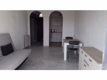 tres beau studio cagnes sur mer  vue dégagée et verdure