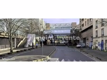 local industriel 714 m²