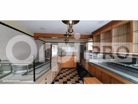 local commercial 345 m²