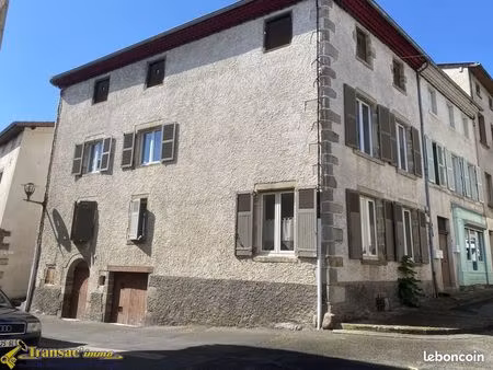 immeuble 6 pièces 140 m²