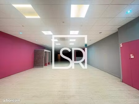 local commercial 187 m²