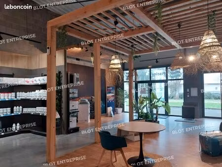 local commercial 173 m²