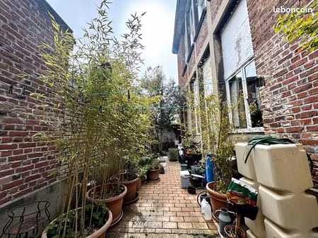 immeuble 9 pièces 225 m²