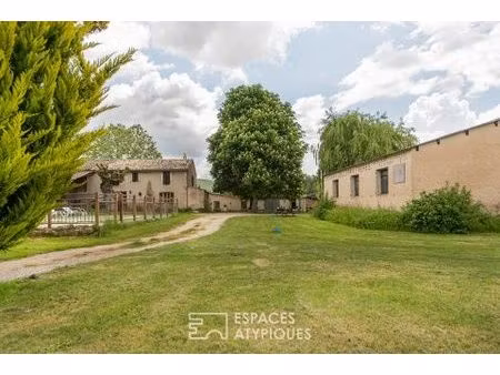 bâtisse du xviii ème siècle avec superbe vue