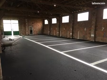 emplacements parking individuels pour voitures ou 4x4 à louer