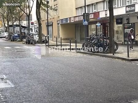 local commercial 51 m²