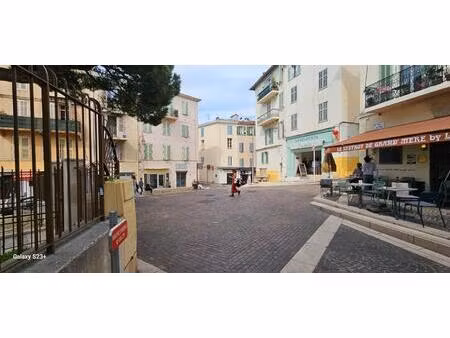 cannes suquet  maison individuelle divisée en 4 studios