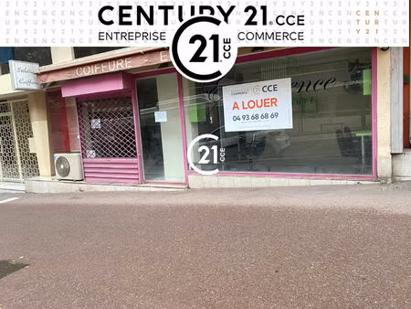 location commerce 61 m² à antibes (06600)