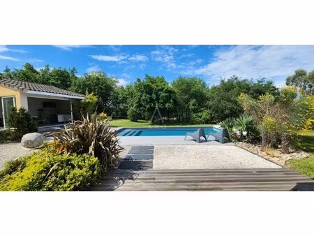 maison de luxe à vendre à bonrepos-riquet