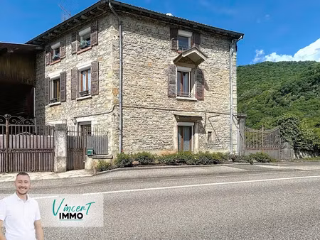 vente maison 7 pièces 117 m² à saint-sorlin-en-bugey (01150)  220 000 €