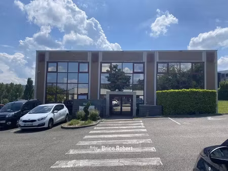 a vendre - bureaux dans bâtiments indépendants - l'isle d'abeau