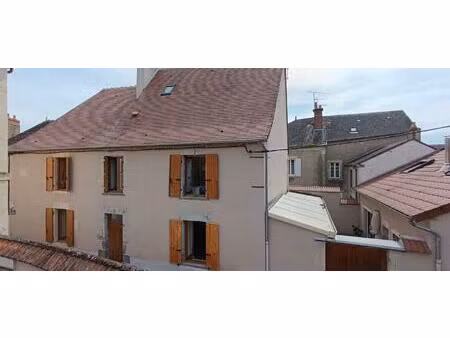 le veurdre - maison de bourg 180 m2  studio  terrain + garage