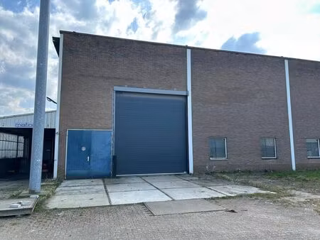 surface industrielle à louer à lommel (rbt35093)