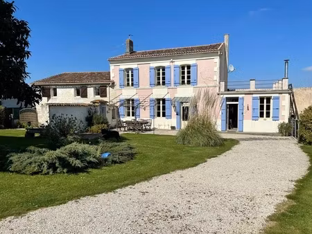 maison à vendre 12 pièces nantille (17)