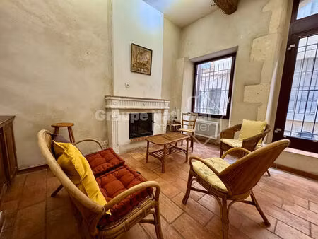 grand t2 charmant et atypique - arles