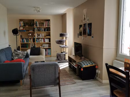 appartement t3 - saint aubin du pavoil