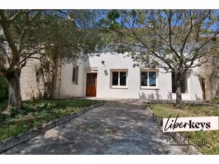 maison en pierre-visite virtuelle-200 m² habitable- terrain 780 m² piscinable-3 chambres-.
