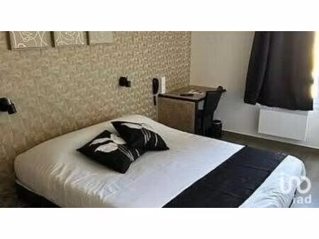 vente hôtel 1 200 m²