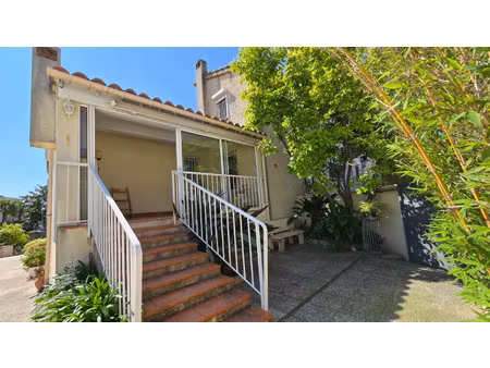 à vendre maison familiale 4 chambres + atelier solliès-p