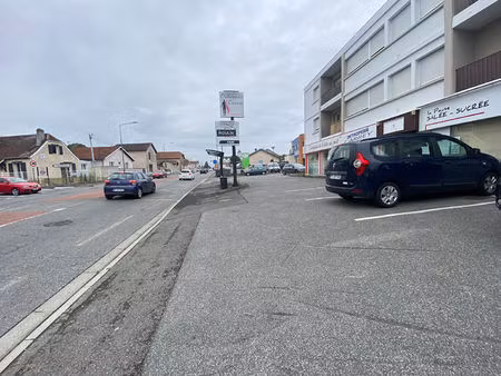 location commerce 170 m² à pau (64000)