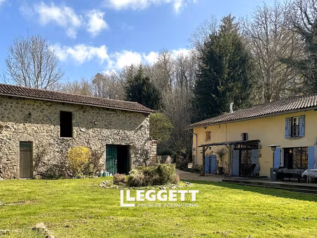 maison 8 pièce(s)  busserolles