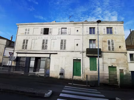 vente immeuble 135 m² niort (79000)