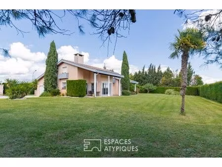villa d'architecte avec vue pyrénées à saint-martin-lalande