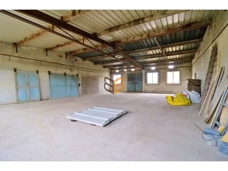 en vente entrepôt 984 m² – 150 000 € |montfaucon-d'argonne