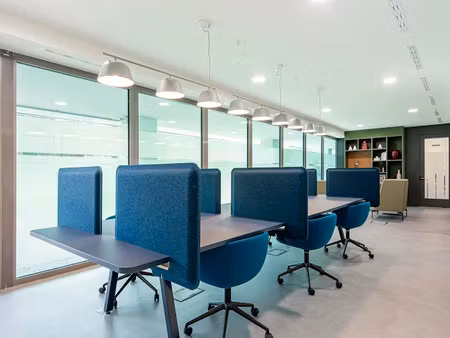 location meublée locaux professionnels 10 m² à tremblay-en-france (93290)  289 €