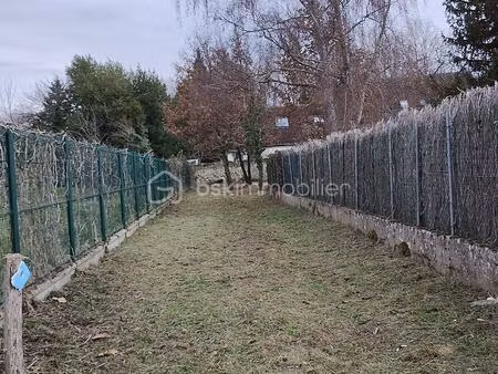 terrain de 780 m² à nazelles-negron