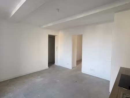 vente appartement 2 pièces 30.5 m² à le puy-sainte-réparade (13610)  139 000 €