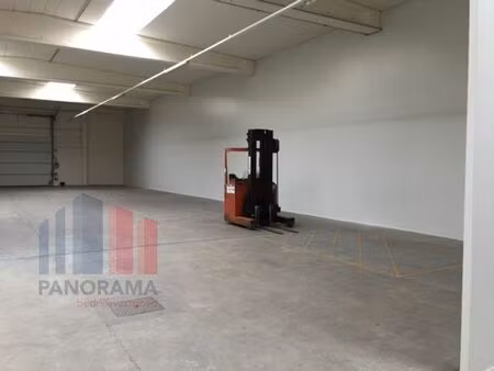 entrepôt de 540 m² à louer près de l'e40