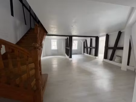 location appartement 3 pièces 84 m² à colmar (68000)  915 €