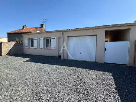 vente maison à nalliers (85370) : à vendre / 66m² nalliers